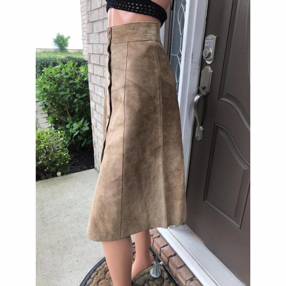 1970s suede skirt tan - Picture 2 of 4